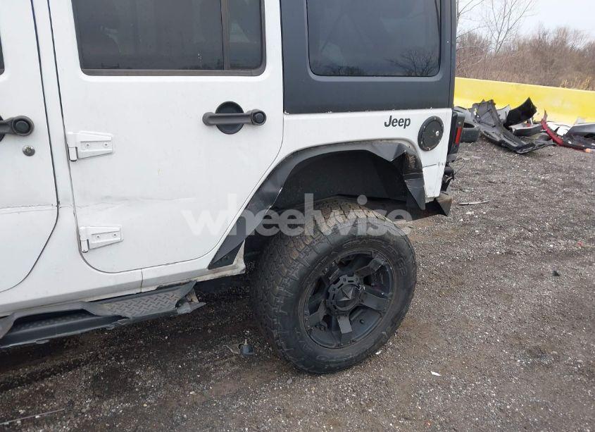 Photo 17 of 2013 Jeep Wrangler UNLIMITED SAHARA (VIN 1C4BJWEG5DL523632)