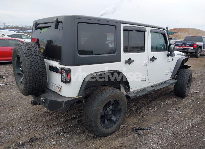 Photo 4 of 2013 Jeep Wrangler UNLIMITED SAHARA (VIN 1C4BJWEG5DL523632)