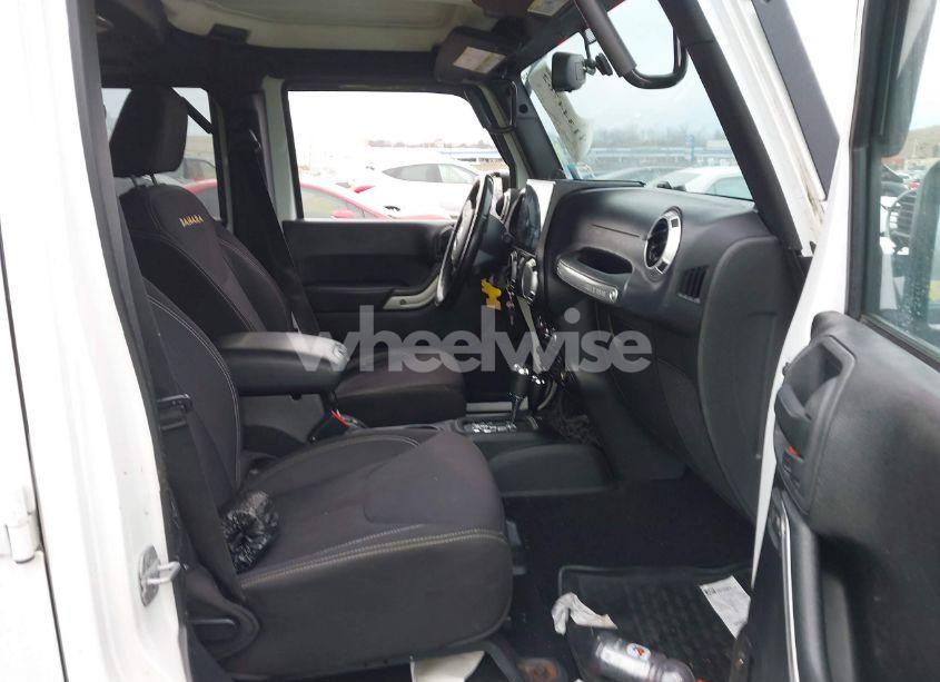 Photo 5 of 2013 Jeep Wrangler UNLIMITED SAHARA (VIN 1C4BJWEG5DL523632)