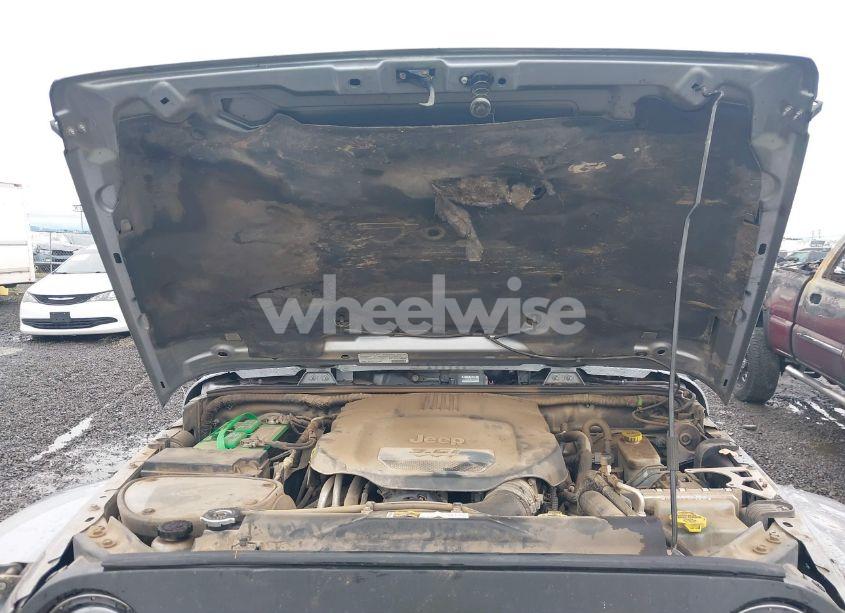 Photo 10 of 2013 Jeep Wrangler UNLIMITED SAHARA (VIN 1C4BJWEG5DL694932)