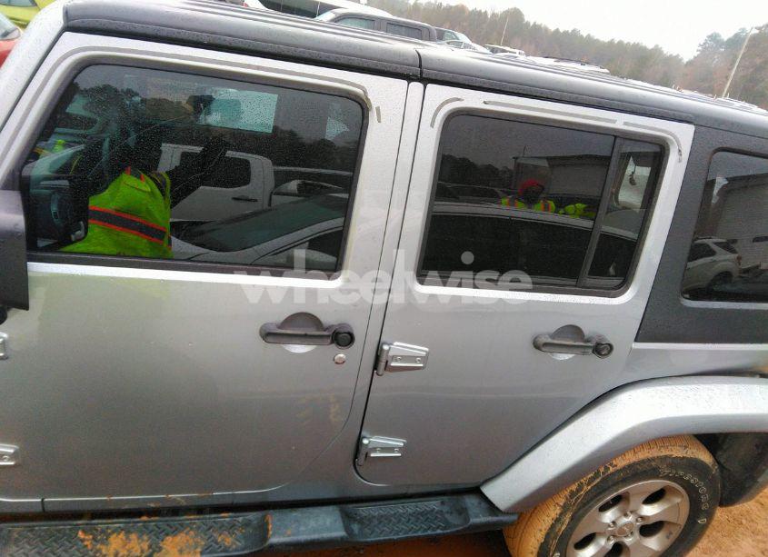 Photo 15 of 2014 Jeep Wrangler UNLIMITED SAHARA (VIN 1C4BJWEG5EL110837)