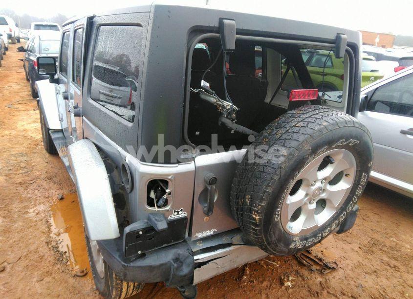 Photo 6 of 2014 Jeep Wrangler UNLIMITED SAHARA (VIN 1C4BJWEG5EL110837)