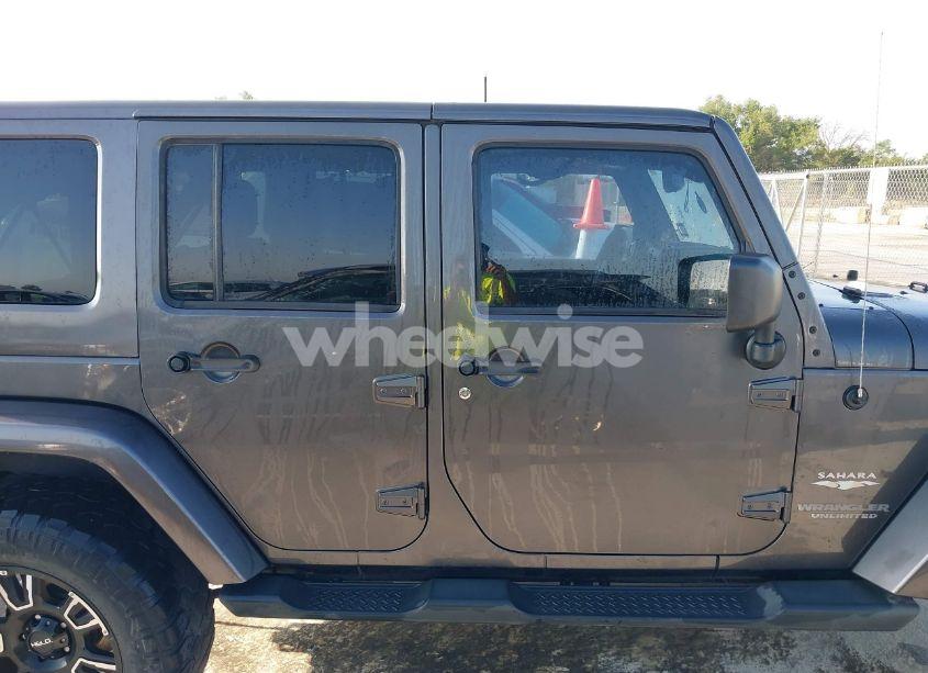 Photo 13 of 2014 Jeep Wrangler UNLIMITED SAHARA (VIN 1C4BJWEG5EL209951)