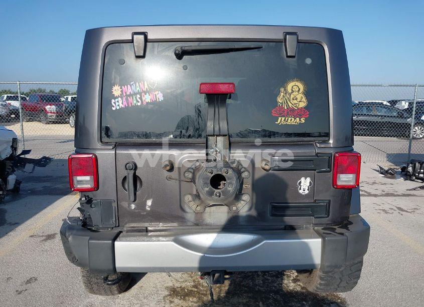 Photo 16 of 2014 Jeep Wrangler UNLIMITED SAHARA (VIN 1C4BJWEG5EL209951)