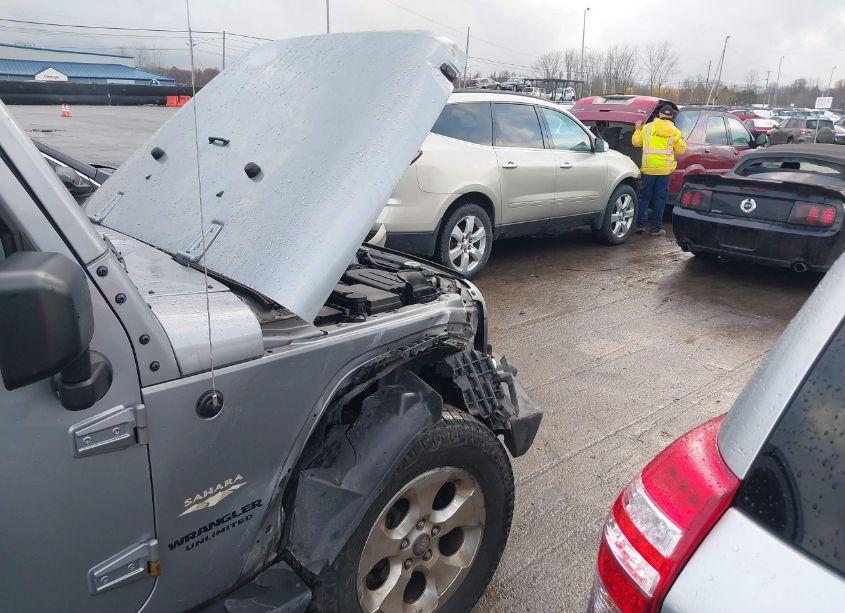 Photo 6 of 2015 Jeep Wrangler UNLIMITED SAHARA (VIN 1C4BJWEG5FL770345)