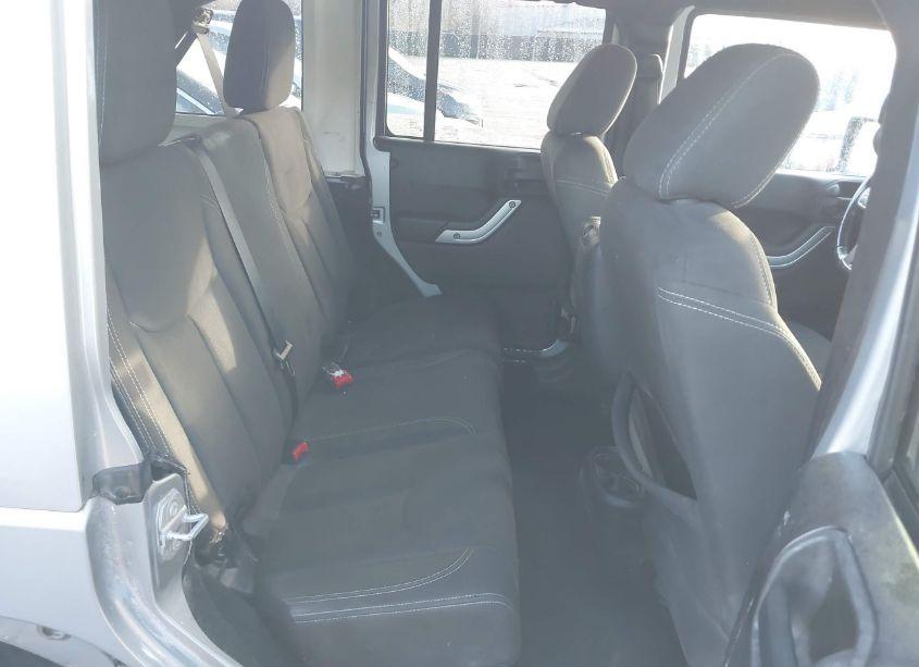 Photo 8 of 2015 Jeep Wrangler UNLIMITED SAHARA (VIN 1C4BJWEG5FL770345)