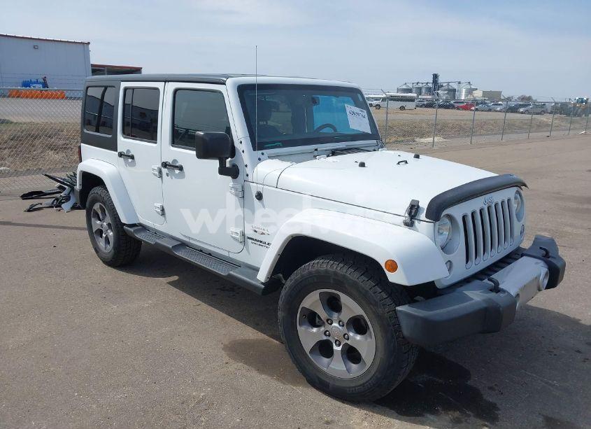 2016 Jeep Wrangler UNLIMITED SAHARA (VIN 1C4BJWEG5GL330918) main photo