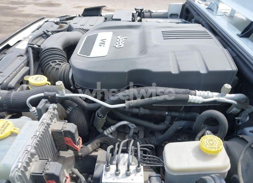 Photo 10 of 2016 Jeep Wrangler UNLIMITED SAHARA (VIN 1C4BJWEG5GL330918)