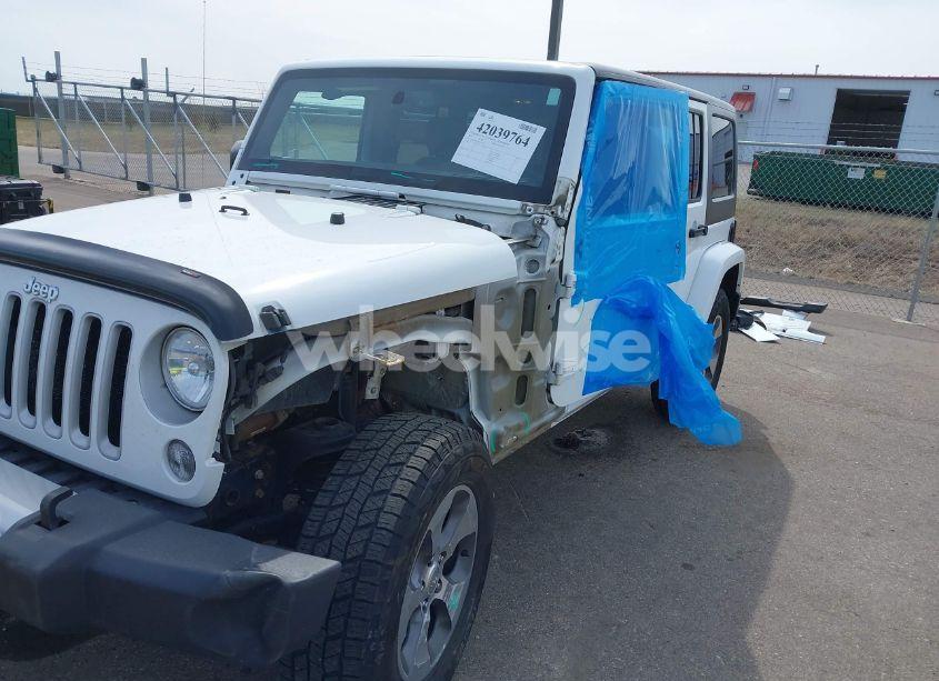 Photo 6 of 2016 Jeep Wrangler UNLIMITED SAHARA (VIN 1C4BJWEG5GL330918)