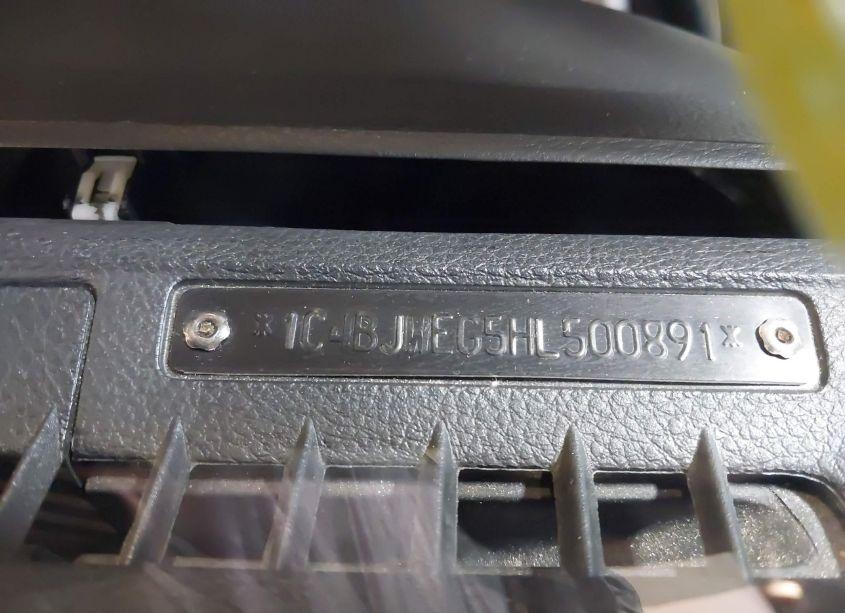 Photo 18 of 2017 Jeep Wrangler UNLIMITED 75TH ANNIVERSARY EDITION 4X4 (VIN 1C4BJWEG5HL500891)