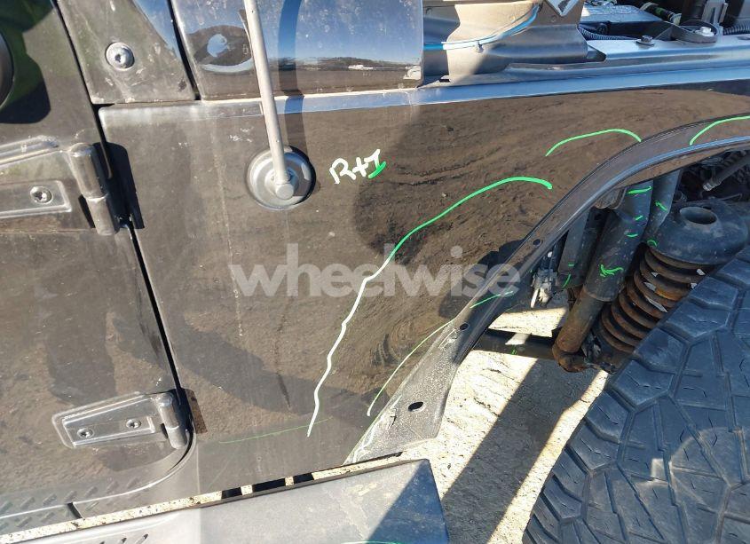 Photo 18 of 2017 Jeep Wrangler UNLIMITED SAHARA 4X4 (VIN 1C4BJWEG5HL661855)