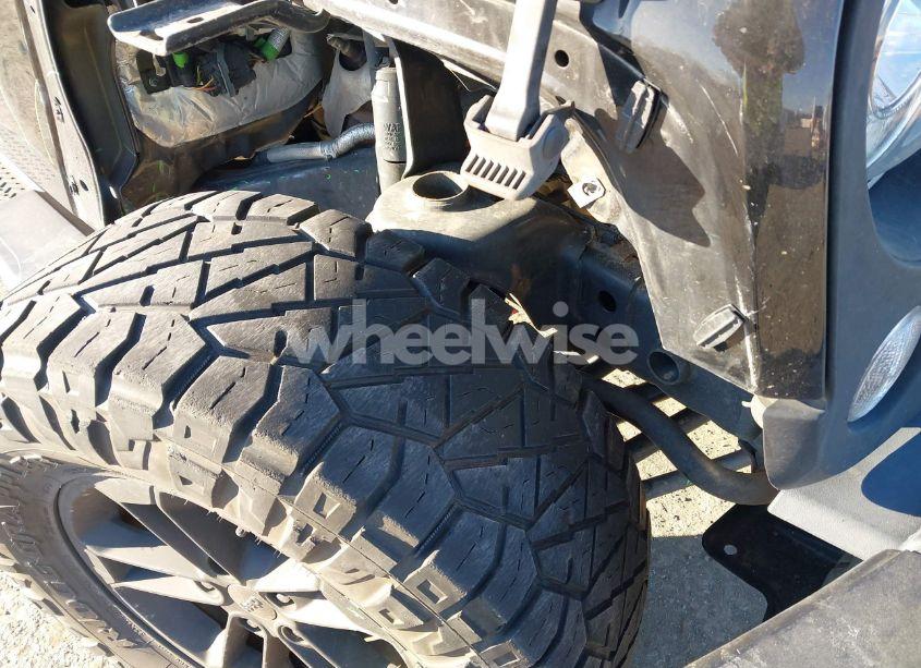 Photo 19 of 2017 Jeep Wrangler UNLIMITED SAHARA 4X4 (VIN 1C4BJWEG5HL661855)