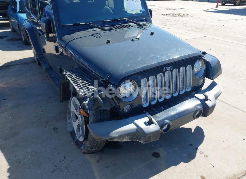 Photo 17 of 2018 Jeep Wrangler JK UNLIMITED SAHARA 4X4 (VIN 1C4BJWEG5JL800369)