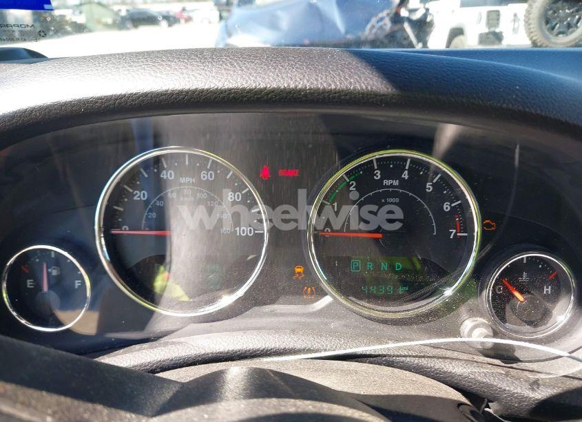 Photo 7 of 2018 Jeep Wrangler JK UNLIMITED SAHARA 4X4 (VIN 1C4BJWEG5JL800369)