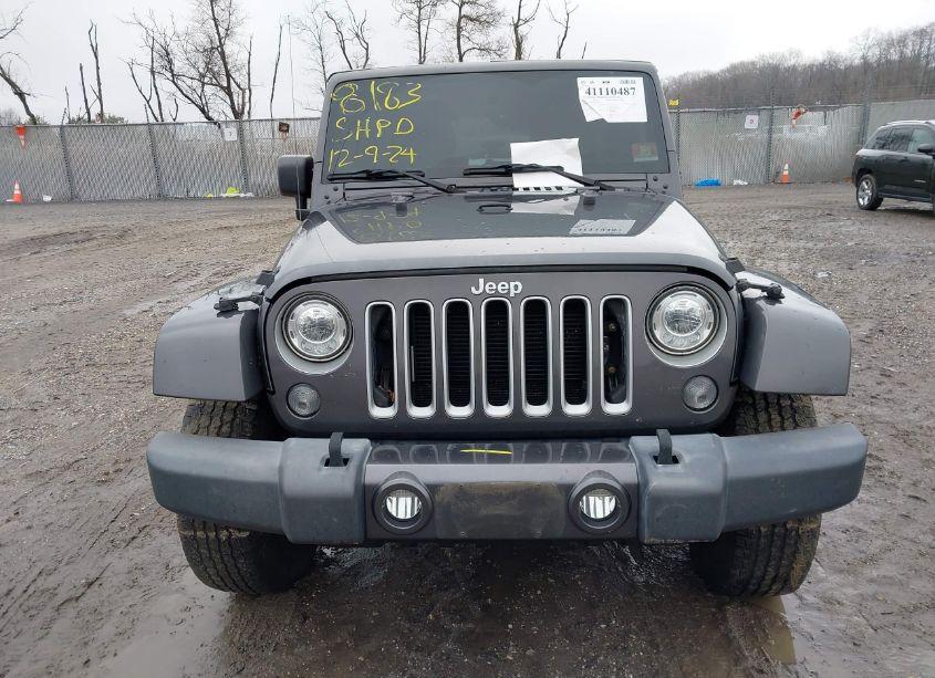 Photo 12 of 2018 Jeep Wrangler JK UNLIMITED SAHARA 4X4 (VIN 1C4BJWEG5JL833534)