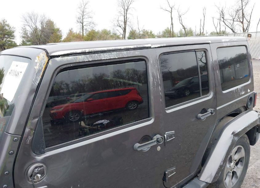 Photo 20 of 2018 Jeep Wrangler JK UNLIMITED SAHARA 4X4 (VIN 1C4BJWEG5JL833534)