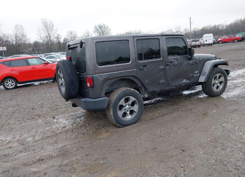 Photo 4 of 2018 Jeep Wrangler JK UNLIMITED SAHARA 4X4 (VIN 1C4BJWEG5JL833534)