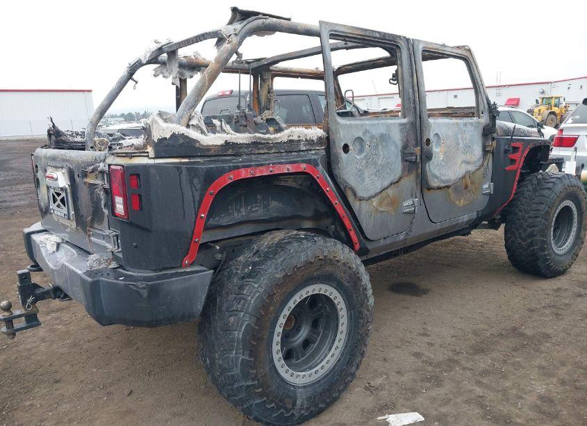 Photo 4 of 2018 Jeep Wrangler JK UNLIMITED SAHARA (VIN 1C4BJWEG5JL904019)