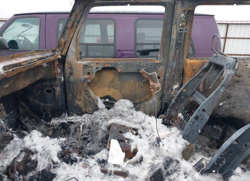 Photo 5 of 2018 Jeep Wrangler JK UNLIMITED SAHARA (VIN 1C4BJWEG5JL904019)