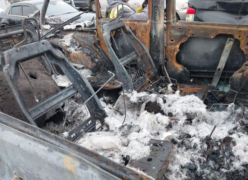 Photo 6 of 2018 Jeep Wrangler JK UNLIMITED SAHARA (VIN 1C4BJWEG5JL904019)