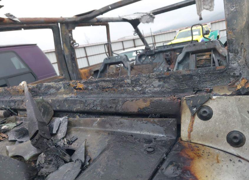 Photo 9 of 2018 Jeep Wrangler JK UNLIMITED SAHARA (VIN 1C4BJWEG5JL904019)