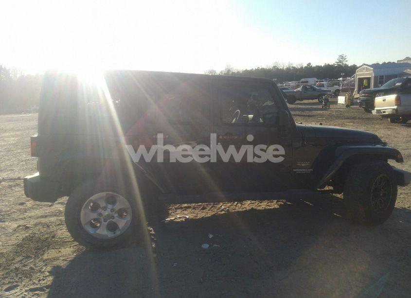 Photo 13 of 2013 Jeep Wrangler UNLIMITED SAHARA (VIN 1C4BJWEG6DL600539)
