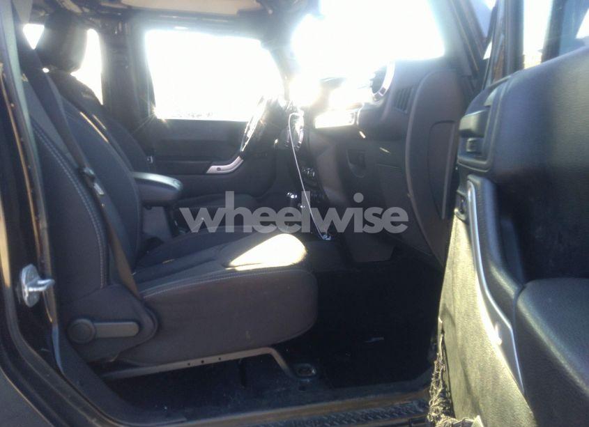 Photo 5 of 2013 Jeep Wrangler UNLIMITED SAHARA (VIN 1C4BJWEG6DL600539)