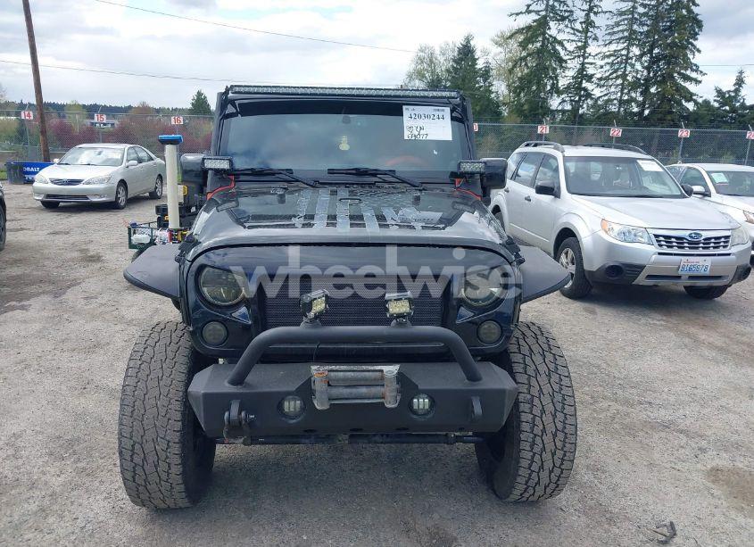 Photo 12 of 2014 Jeep Wrangler UNLIMITED SAHARA (VIN 1C4BJWEG6EL107526)