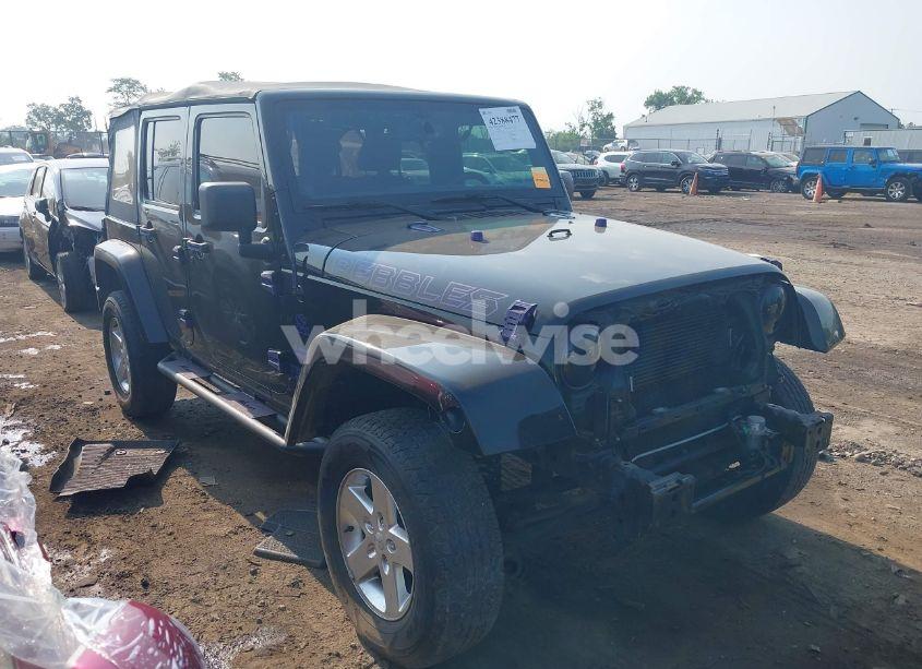 2014 Jeep Wrangler UNLIMITED SAHARA (VIN 1C4BJWEG6EL217945) main photo