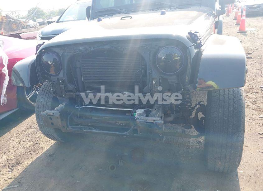 Photo 6 of 2014 Jeep Wrangler UNLIMITED SAHARA (VIN 1C4BJWEG6EL217945)