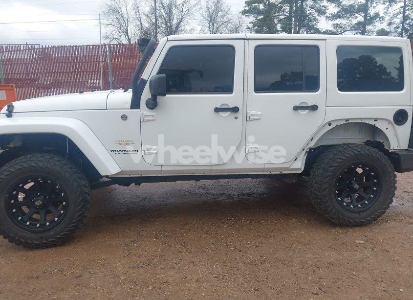 Photo 15 of 2014 Jeep Wrangler UNLIMITED SAHARA (VIN 1C4BJWEG6EL245986)