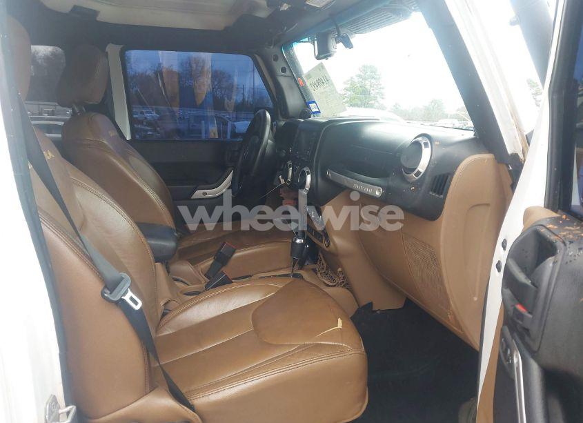 Photo 5 of 2014 Jeep Wrangler UNLIMITED SAHARA (VIN 1C4BJWEG6EL245986)