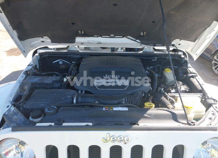 Photo 10 of 2015 Jeep Wrangler UNLIMITED SAHARA (VIN 1C4BJWEG6FL504199)