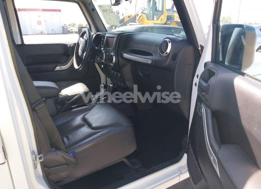 Photo 5 of 2015 Jeep Wrangler UNLIMITED SAHARA (VIN 1C4BJWEG6FL504199)