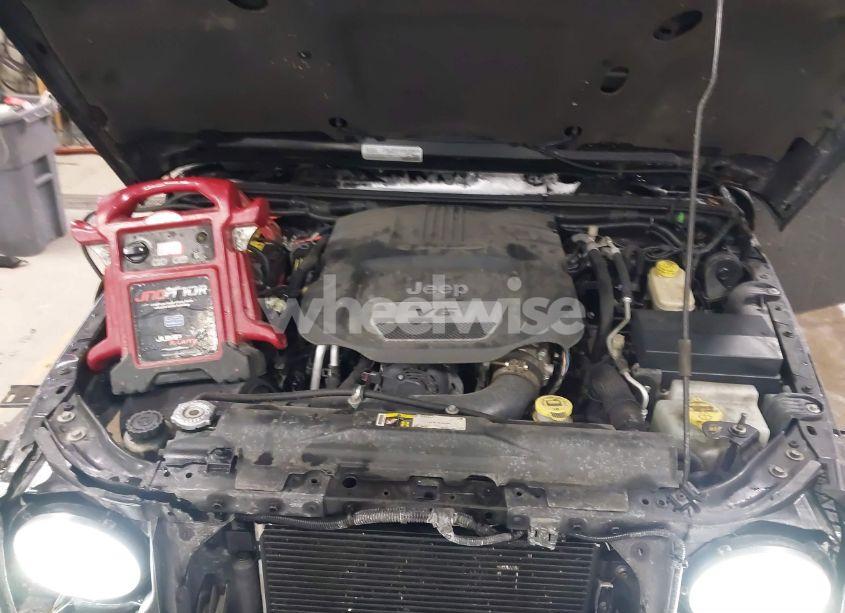 Photo 10 of 2015 Jeep Wrangler UNLIMITED ALTITUDE (VIN 1C4BJWEG6FL688382)