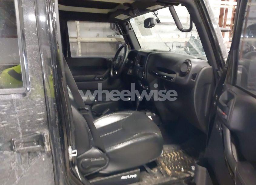 Photo 5 of 2015 Jeep Wrangler UNLIMITED ALTITUDE (VIN 1C4BJWEG6FL688382)