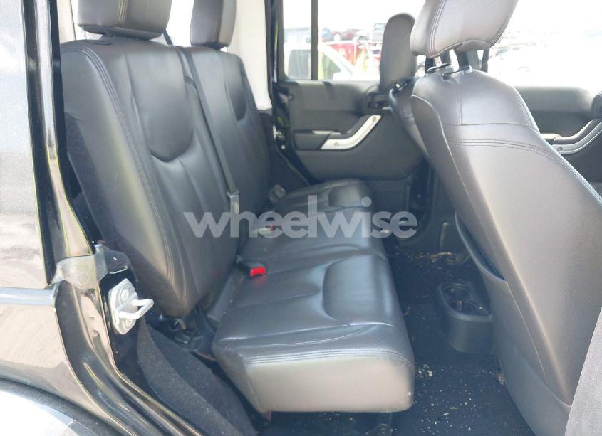 Photo 8 of 2016 Jeep Wrangler UNLIMITED SAHARA (VIN 1C4BJWEG6GL109165)