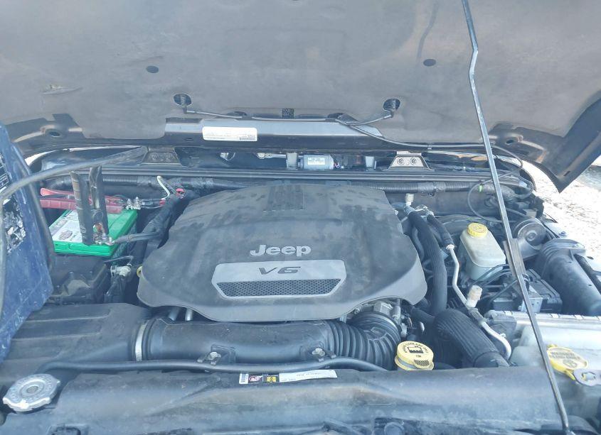 Photo 10 of 2016 Jeep Wrangler UNLIMITED SAHARA (VIN 1C4BJWEG6GL173514)