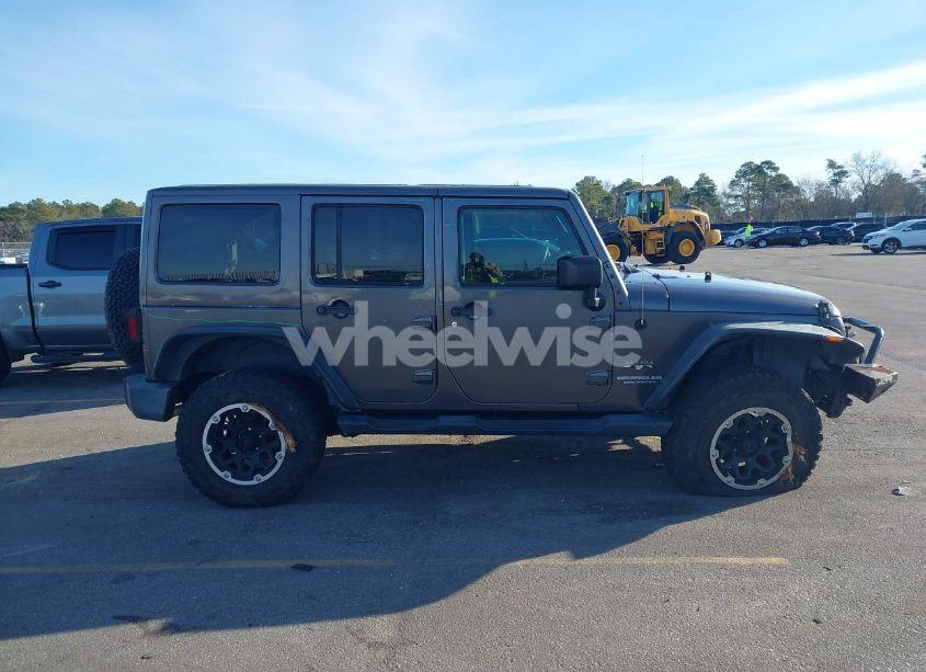 Photo 13 of 2016 Jeep Wrangler UNLIMITED SAHARA (VIN 1C4BJWEG6GL197117)