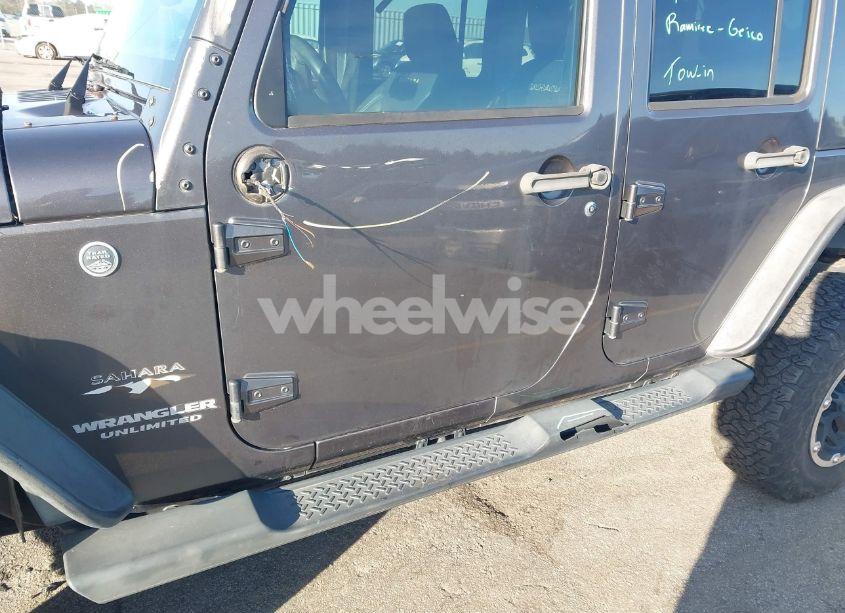 Photo 6 of 2016 Jeep Wrangler UNLIMITED SAHARA (VIN 1C4BJWEG6GL197117)