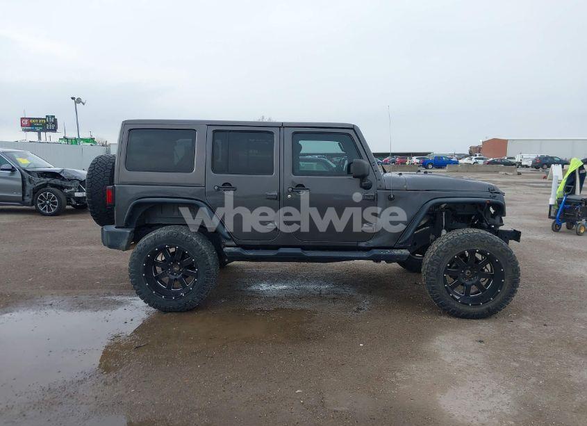 Photo 14 of 2017 Jeep Wrangler UNLIMITED SAHARA 4X4 (VIN 1C4BJWEG6HL581299)