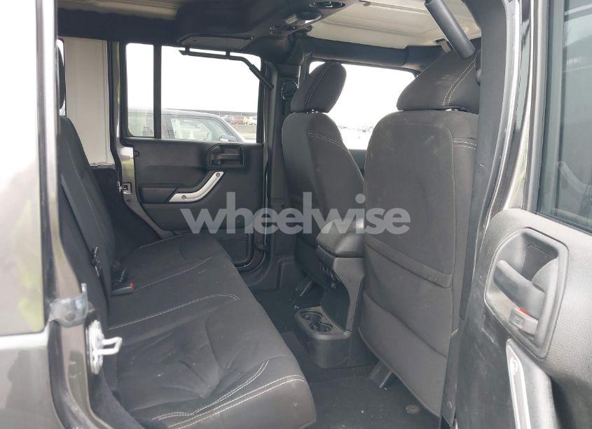 Photo 8 of 2017 Jeep Wrangler UNLIMITED SAHARA 4X4 (VIN 1C4BJWEG6HL581299)