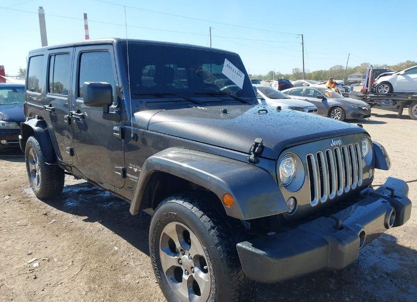 2017 Jeep Wrangler UNLIMITED SAHARA 4X4 (VIN 1C4BJWEG6HL665641) main photo