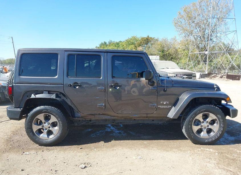 Photo 13 of 2017 Jeep Wrangler UNLIMITED SAHARA 4X4 (VIN 1C4BJWEG6HL665641)