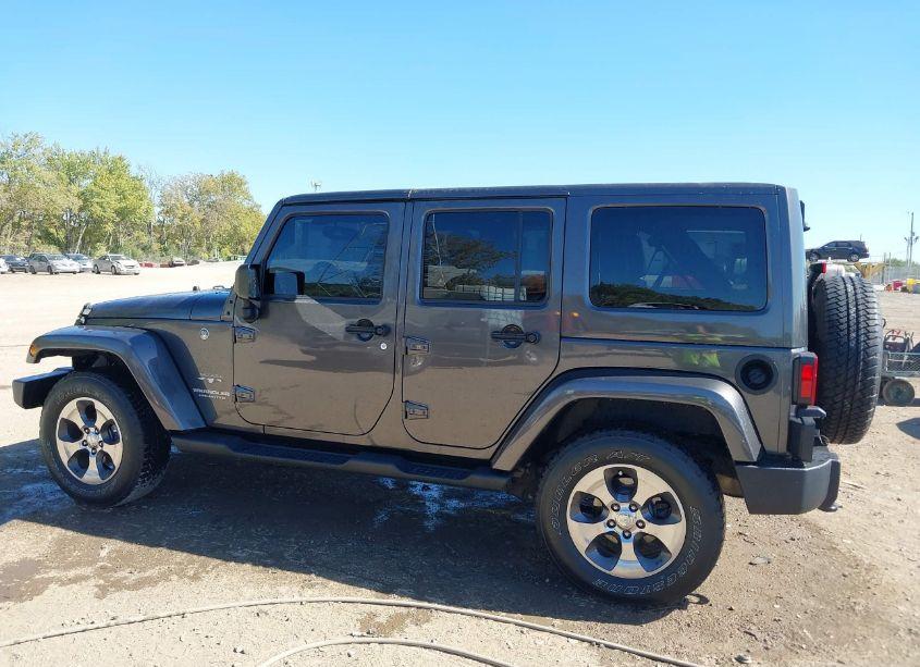 Photo 14 of 2017 Jeep Wrangler UNLIMITED SAHARA 4X4 (VIN 1C4BJWEG6HL665641)