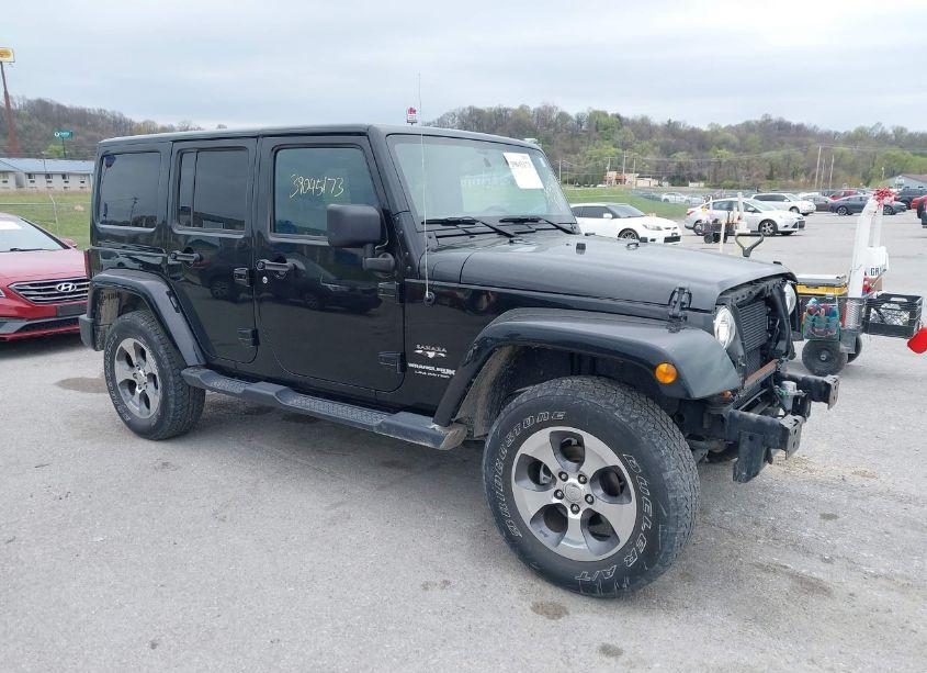 2018 Jeep Wrangler JK UNLIMITED SAHARA 4X4 (VIN 1C4BJWEG6JL841884) main photo