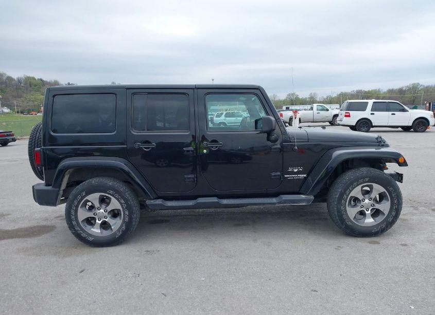 Photo 13 of 2018 Jeep Wrangler JK UNLIMITED SAHARA 4X4 (VIN 1C4BJWEG6JL841884)