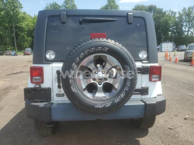 Photo 2 of 2018 JEEP WRANGLER UNLIMITED SAHARA (VIN 1C4BJWEG6JL937398)
