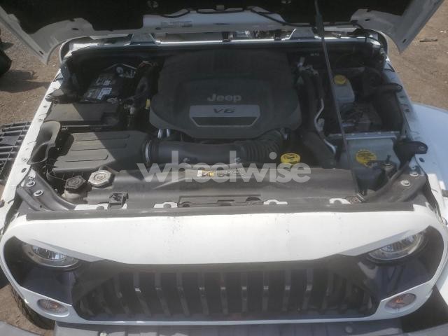 Photo 8 of 2018 JEEP WRANGLER UNLIMITED SAHARA (VIN 1C4BJWEG6JL937398)