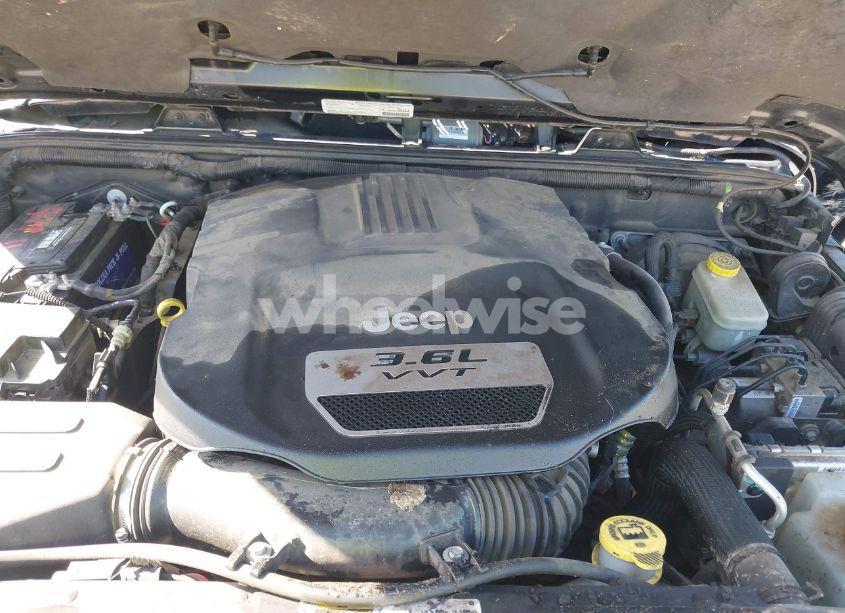 Photo 10 of 2013 Jeep Wrangler UNLIMITED SAHARA (VIN 1C4BJWEG7DL657963)